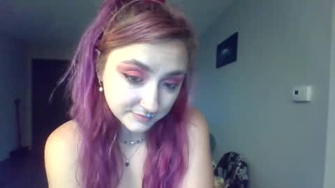 Snapshot of lynnkitten69000 chatting on April 17, 2026, 11:52 pm Lynn online show from April 17, 2026, 11:52 pm