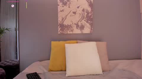 Snapshot of lynnsam_ chatting on October 24, 2025, 11:23 pm lynnsam_ online show from October 24, 2025, 11:23 pm