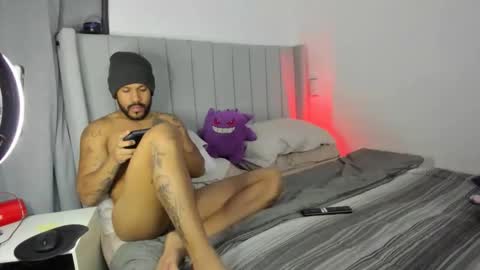 Lyon Dark online show from November 26, 2025, 11:50 pm