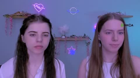 lyra_desire online show from May 22, 2026, 8:32 am