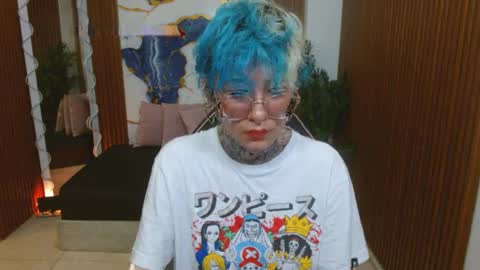 lyra_tay online show from April 14, 2026, 8:37 pm