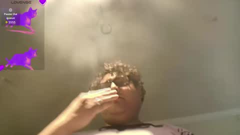 Snapshot of lyxx_2 chatting on June 5, 2026, 12:06 am lyxx_2 online show from June 5, 2026, 12:06 am