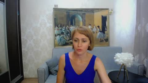 Snapshot of m00n_bloom chatting on July 30, 2026, 8:13 am Ask me online show from July 30, 2026, 8:13 am
