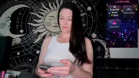 Snapshot of m0llyp0ppins chatting on May 17, 2026, 4:14 pm M0lly online show from May 17, 2026, 4:14 pm