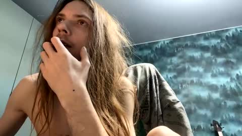 m1shq online show from December 13, 2024, 5:21 pm