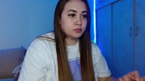 Snapshot of m33li chatting on February 23, 2025, 7:49 pm Meli online show from February 23, 2025, 7:49 pm