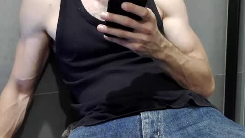 m4dh4tter24 online show from July 28, 2026, 1:54 pm