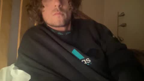Snapshot of m9734 chatting on May 6, 2026, 9:53 pm m9734 online show from May 6, 2026, 9:53 pm