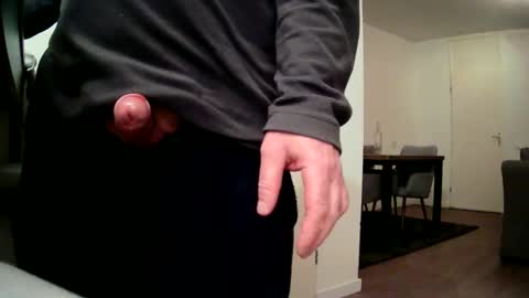 m_daan1969 online show from February 12, 2025, 8:07 pm