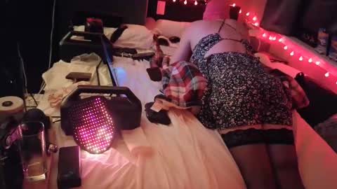 mac1119 online show from April 6, 2026, 4:46 am