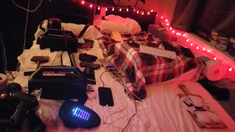 mac1119 online show from April 15, 2026, 7:04 am