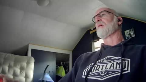 mac8181 online show from December 15, 2024, 12:38 pm