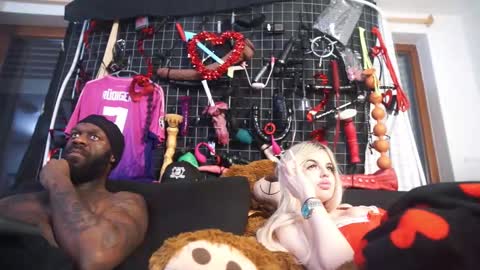 Mac Troy online show from February 11, 2026, 11:10 pm