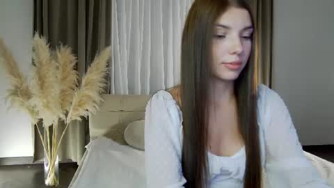 maceymoss online show from July 27, 2026, 8:16 pm