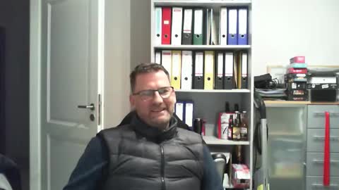 macfly67 online show from December 13, 2024, 4:27 pm