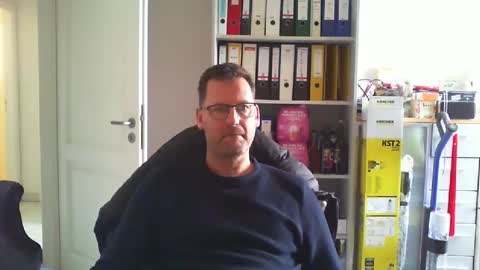 Snapshot of macfly67 chatting on March 23, 2026, 12:53 pm macfly67 online show from March 23, 2026, 12:53 pm