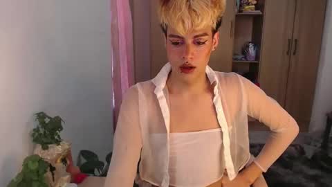 Snapshot of machissex chatting on December 22, 2024, 11:22 am machissex online show from December 22, 2024, 11:22 am