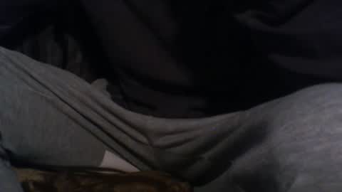 Snapshot of macho9385 chatting on April 10, 2026, 10:25 pm macho9385 online show from April 10, 2026, 10:25 pm