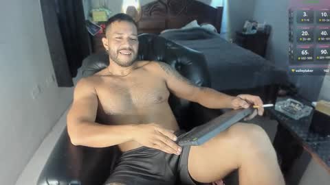 Snapshot of machohandsome chatting on January 14, 2025, 1:38 pm Javier papichulo master how do you want online show from January 14, 2025, 1:38 pm