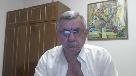 Macho online show from March 17, 2026, 7:17 pm