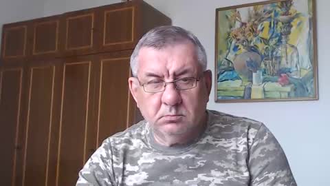 Macho online show from April 17, 2026, 12:08 pm