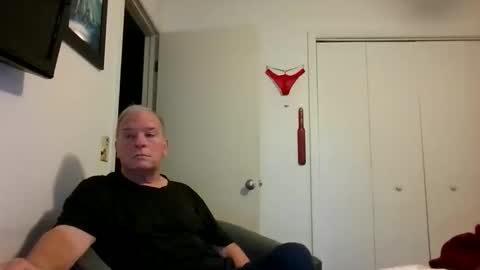 Snapshot of mackdocc001 chatting on April 11, 2026, 11:25 am mackdocc001 online show from April 11, 2026, 11:25 am