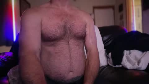 Snapshot of mackincaliallday chatting on October 29, 2025, 12:18 pm MackinCaliAllDay online show from October 29, 2025, 12:18 pm