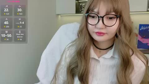 Snapshot of mad_dy chatting on July 13, 2026, 12:19 pm Mad D online show from July 13, 2026, 12:19 pm