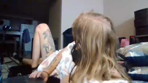 mad_hornet1983 online show from January 21, 2025, 9:24 am