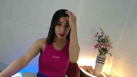 Snapshot of madalina1992 chatting on February 12, 2025, 10:26 pm madalina1992 online show from February 12, 2025, 10:26 pm