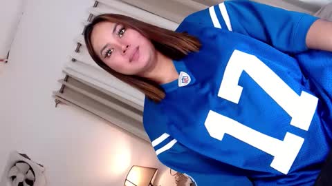 Snapshot of madame_ivy chatting on January 8, 2025, 5:37 am Ivy online show from January 8, 2025, 5:37 am