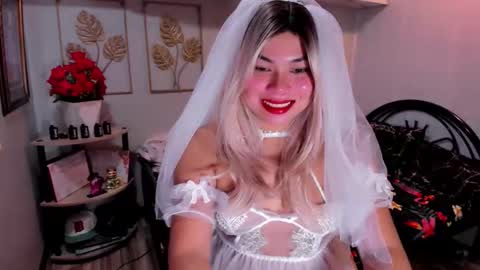 Snapshot of madame_ivy chatting on October 27, 2025, 10:19 am Ivy online show from October 27, 2025, 10:19 am