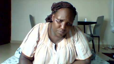 Snapshot of madame_pleasure40 chatting on May 6, 2026, 8:14 pm madame_pleasure40 online show from May 6, 2026, 8:14 pm