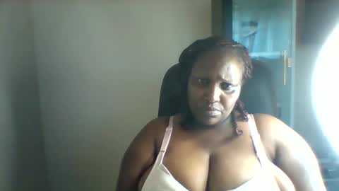 Snapshot of madame_pleasure40 chatting on May 7, 2026, 10:31 am madame_pleasure40 online show from May 7, 2026, 10:31 am