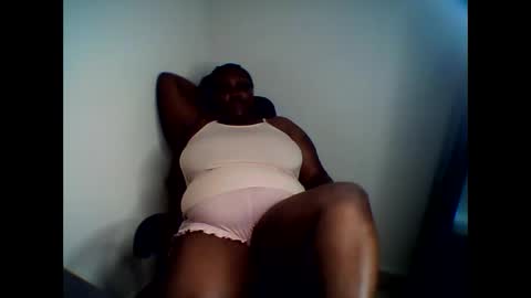 Snapshot of madame_pleasure40 chatting on May 10, 2026, 8:58 pm madame_pleasure40 online show from May 10, 2026, 8:58 pm