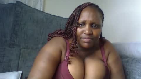 Snapshot of madame_pleasure40 chatting on May 17, 2026, 3:41 pm madame_pleasure40 online show from May 17, 2026, 3:41 pm