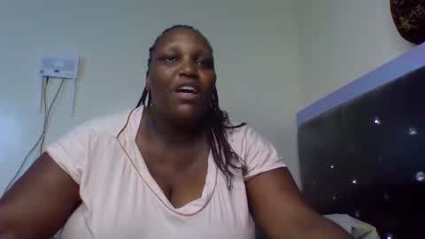 madame_pleasure40 online show from June 5, 2026, 9:48 am