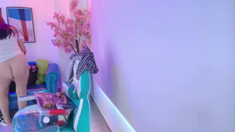 Madame Scarllet  online show from May 11, 2026, 11:27 am
