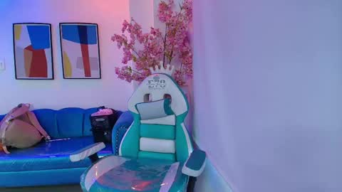 Madame Scarllet  online show from May 23, 2026, 11:36 am
