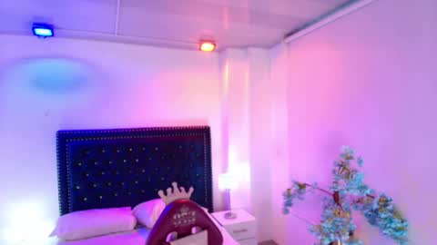 Madame Scarllet  online show from June 4, 2026, 11:38 am