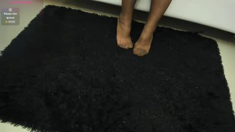 Snapshot of madameheels_ chatting on May 1, 2026, 12:10 pm Madame Carla online show from May 1, 2026, 12:10 pm