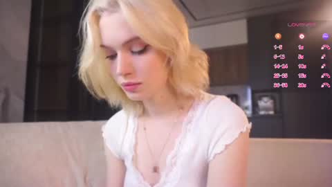 Fiona online show from June 19, 2026, 4:39 am