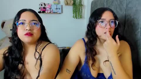 Snapshot of maddie_and_chelsea_ chatting on September 28, 2025, 9:31 pm Maddie and Chelsea online show from September 28, 2025, 9:31 pm