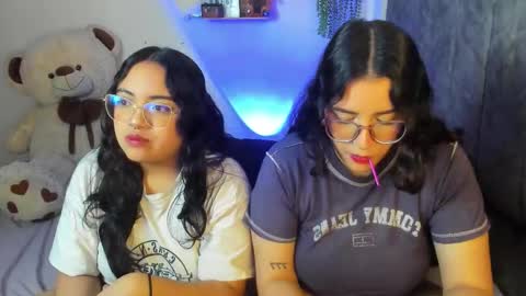 Snapshot of maddie_and_chelsea_ chatting on November 28, 2025, 9:56 am Maddie and Chelsea online show from November 28, 2025, 9:56 am