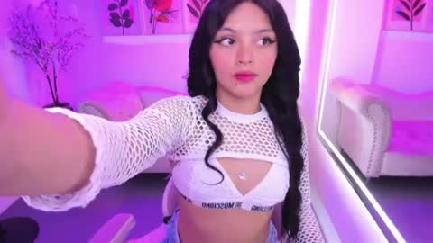 maddie_t18 online show from July 15, 2026, 11:37 am