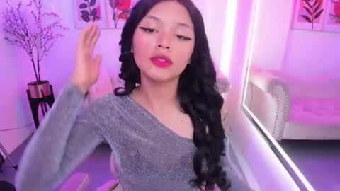 maddie_t18 online show from July 16, 2026, 11:38 am