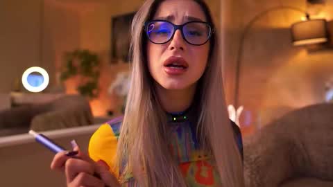 Maddie online show from March 20, 2026, 10:09 am