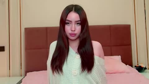 Madelaine online show from May 17, 2026, 6:15 pm