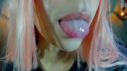 Snapshot of maddiiebrooks chatting on December 6, 2024, 9:02 pm Maddie online show from December 6, 2024, 9:02 pm