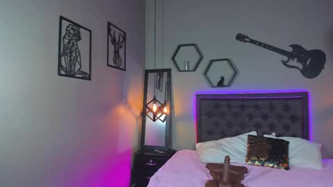 Snapshot of maddiiebrooks chatting on February 9, 2025, 10:21 pm Maddie online show from February 9, 2025, 10:21 pm